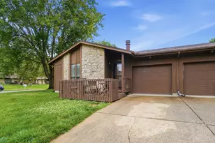 2221 Joshua Cir, Turtle Creek Township, OH 45044 - Photo 2