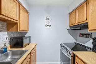 2221 Joshua Cir, Turtle Creek Township, OH 45044 - Photo 12