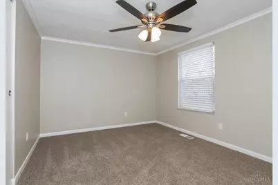 8724 Meadow Drive, Deerfield Township, OH 45040 - Photo 10
