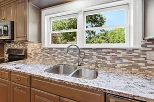 680 Silverhedge Dr, Springfield Township, OH 45231 - Photo 20