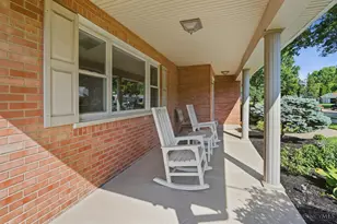 680 Silverhedge Dr, Springfield Township, OH 45231 - Photo 6