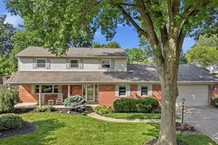 680 Silverhedge Dr, Springfield Township, OH 45231 - Photo 2