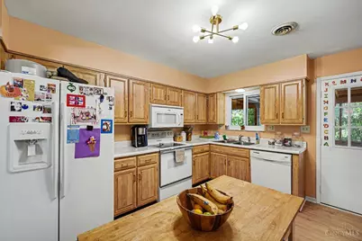 6417 Mapleton Avenue, Delhi Township, OH 45233 - Photo 12
