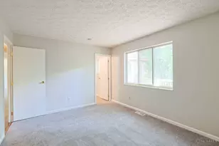 7807 Heatherglen Dr, Anderson Township, OH 45255 - Photo 12