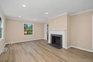 1660 Sunset Dr, Hamilton, OH 45013 - Photo 4