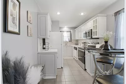 5915 Leeside Trail, Green Township, OH 45248 - Photo 8