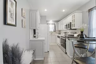5915 Leeside Trail, Green Township, OH 45248 - Photo 8