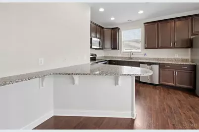 2924 Eden Avenue #I2924, Cincinnati, OH 45219 - Photo 6