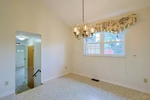 8285 Taffy Dr, West Chester, OH 45069 - Photo 12
