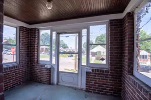 6402 Stover Ave, Golf Manor, OH 45237 - Photo 4