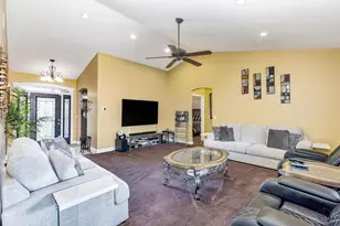 591 Hermay Dr, Hamilton, OH 45013 - Photo 10