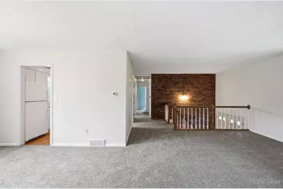 725 Pine Ridge Road, Miami Township, OH 45150 - Photo 6