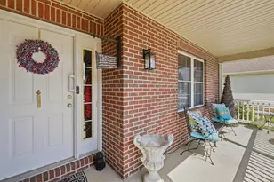 1447 Meadow Ridge Cir, Wilmington, OH 45177 - Photo 6