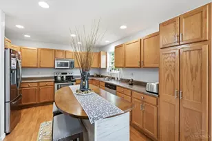 1447 Meadow Ridge Cir, Wilmington, OH 45177 - Photo 14