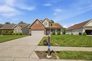 1447 Meadow Ridge Cir, Wilmington, OH 45177 - Photo 4