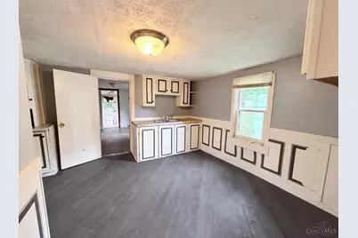 219 W Glen Avenue, Batavia Township, OH 45103 - Photo 2