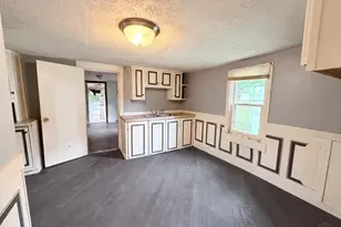 219 W Glen Ave, Batavia Township, OH 45103 - Photo 2