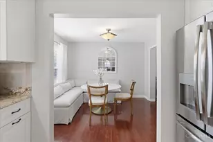 8898 Brittany Dr, Blue Ash, OH 45242 - Photo 14