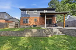 8898 Brittany Dr, Blue Ash, OH 45242 - Photo 46