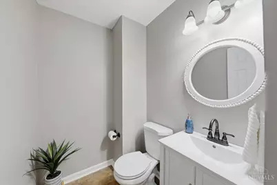 8898 Brittany Drive, Blue Ash, OH 45242 - Photo 20
