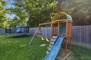 8898 Brittany Dr, Blue Ash, OH 45242 - Photo 48