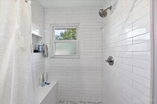 8898 Brittany Dr, Blue Ash, OH 45242 - Photo 28