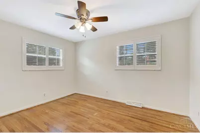 8000 Queens Avenue, Sycamore Township, OH 45236 - Photo 6