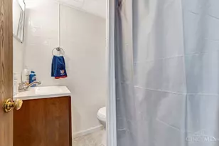 8000 Queens Ave, Sycamore Township, OH 45236 - Photo 20