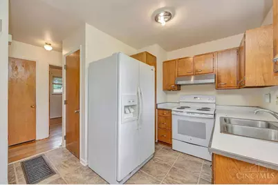 8036 Laray Drive, West Chester, OH 45069 - Photo 10