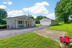 777 Greenwood Ln, Union Township, OH 45245 - Photo 2