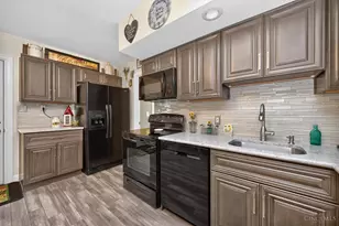 3935 Washington Ave, Cheviot, OH 45211 - Photo 12