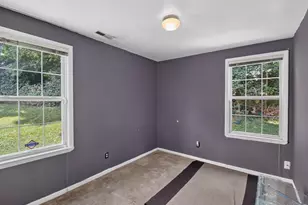 922 Chamberlain Ave, Lincoln Heights, OH 45215 - Photo 12