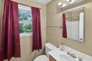922 Chamberlain Ave, Lincoln Heights, OH 45215 - Photo 16