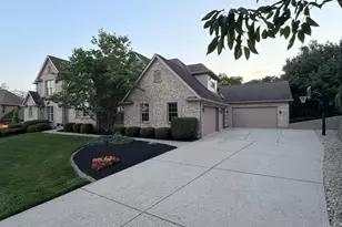 4250 Tylers Estates Dr, West Chester, OH 45069 - Photo 2