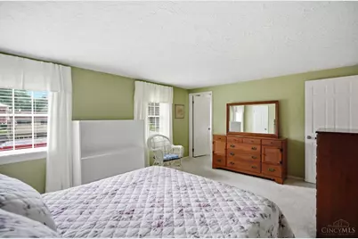 3294 Wheatcroft Drive, Green Township, OH 45239 - Photo 12