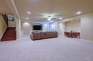 8180 Keller Rd, Indian Hill, OH 45243 - Photo 38