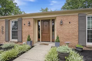 215 Compton Rd, Wyoming, OH 45215 - Photo 2