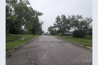 1425 Swinger Drive, Trotwood, OH 45417 - Photo 4