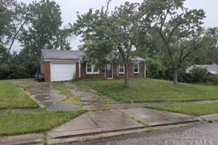1425 Swinger Dr, Trotwood, OH 45417 - Photo 1