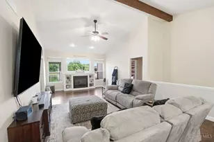 1038 Wood Duck Ct, Hamilton Township, OH 45039 - Photo 4