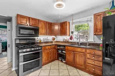 345 Durrell Avenue, Wyoming, OH 45215 - Photo 10