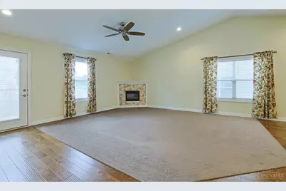 715 Villa Court, Trenton, OH 45067 - Photo 6
