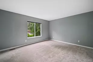 8592 Sunmont Dr, Anderson Township, OH 45255 - Photo 18