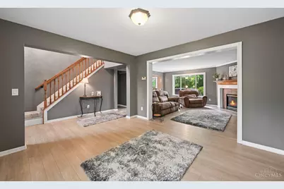 8592 Sunmont Drive, Anderson Township, OH 45255 - Photo 4