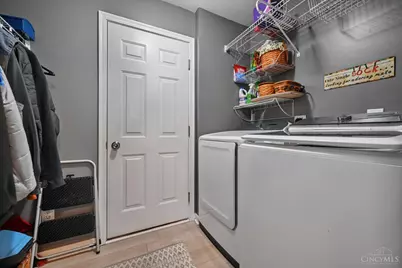 8592 Sunmont Drive, Anderson Township, OH 45255 - Photo 18