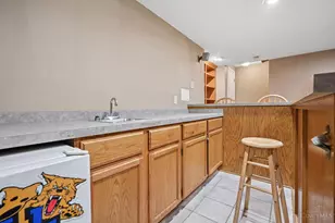 8592 Sunmont Dr, Anderson Township, OH 45255 - Photo 10