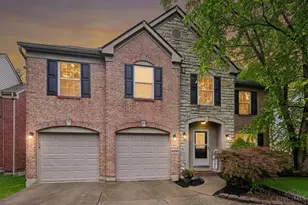 8592 Sunmont Dr, Anderson Township, OH 45255 - Photo 1