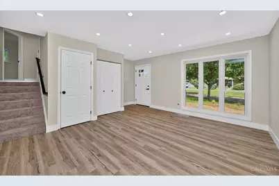 11475 Fiesta Court, Forest Park, OH 45240 - Photo 6