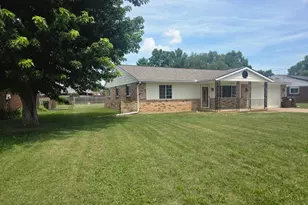 8206 Meadowlark Dr, Carlisle, OH 45005 - Photo 2