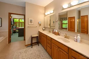 5723 Chancellor Ln, Hamilton Township, OH 45152 - Photo 18